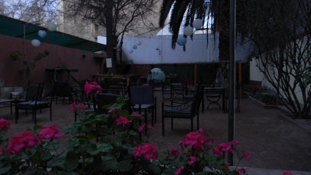 Punto Urbano Hostel Mendoza Dış mekan fotoğraf