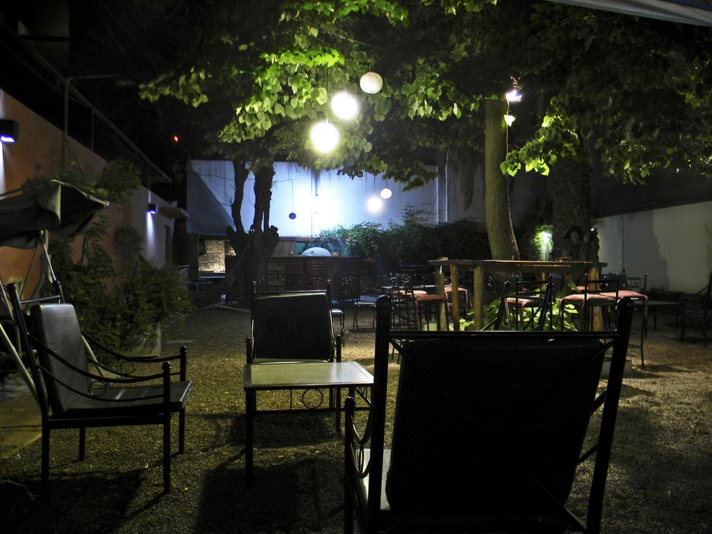 Punto Urbano Hostel Mendoza Dış mekan fotoğraf
